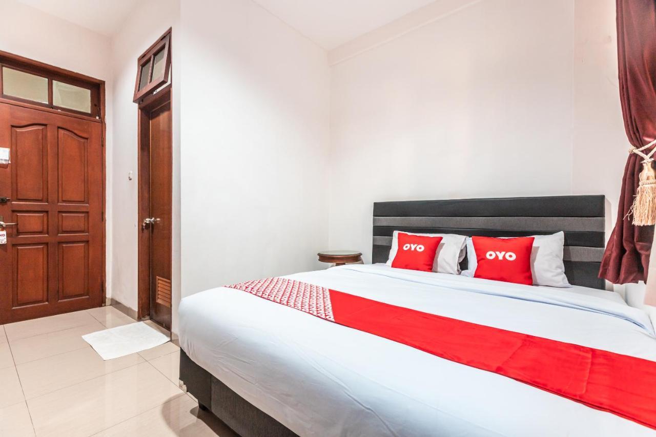 ג'קרטה Oyo 1990 Kost Kuningan Executive Boading House Setiabudi מראה חיצוני תמונה