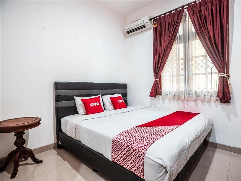ג'קרטה Oyo 1990 Kost Kuningan Executive Boading House Setiabudi מראה חיצוני תמונה