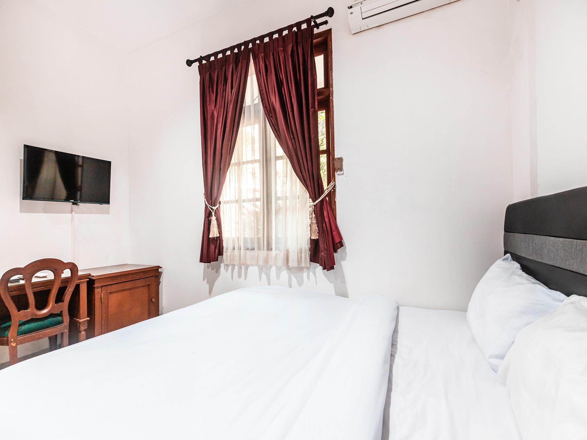 ג'קרטה Oyo 1990 Kost Kuningan Executive Boading House Setiabudi מראה חיצוני תמונה