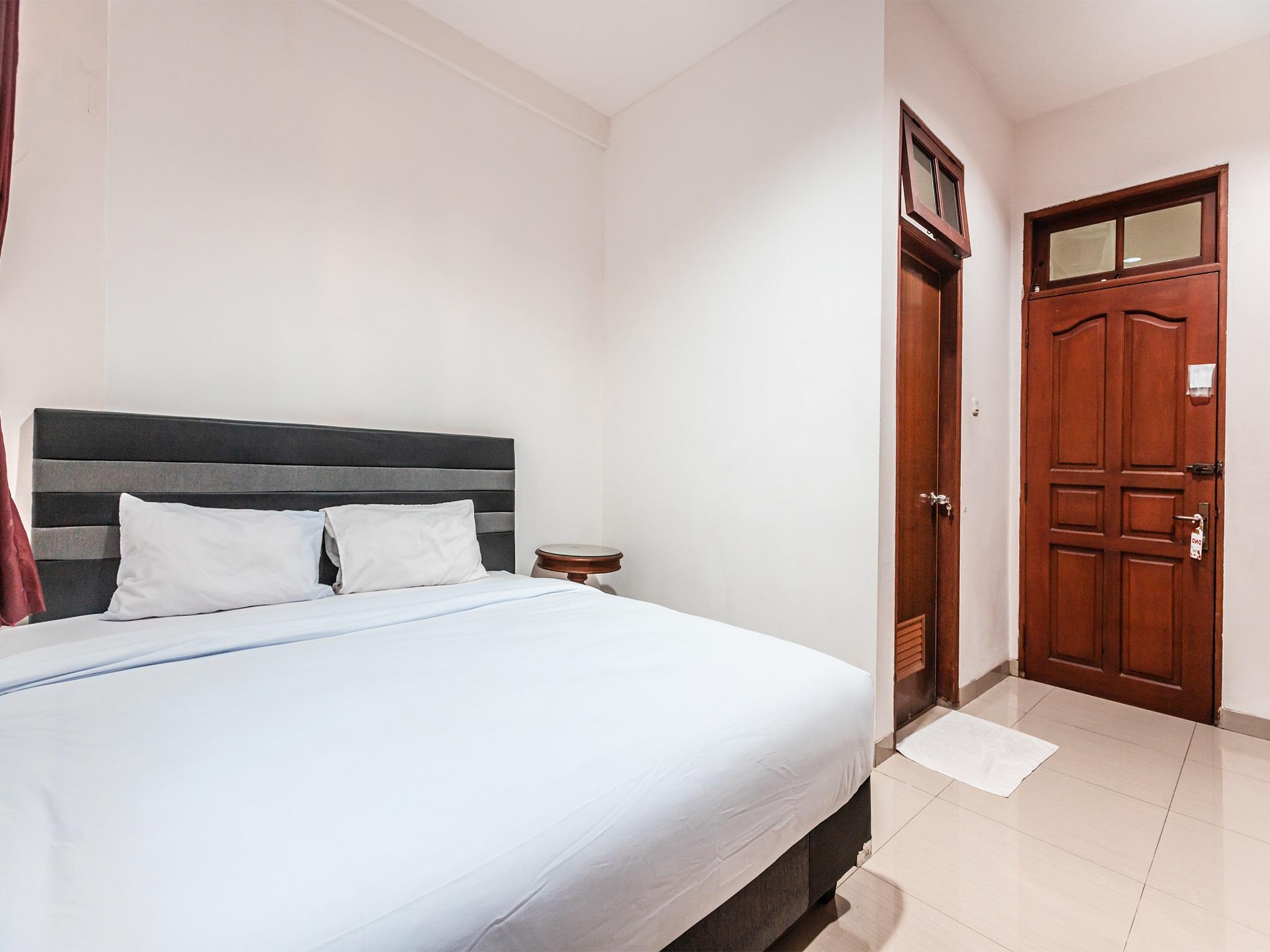 ג'קרטה Oyo 1990 Kost Kuningan Executive Boading House Setiabudi מראה חיצוני תמונה