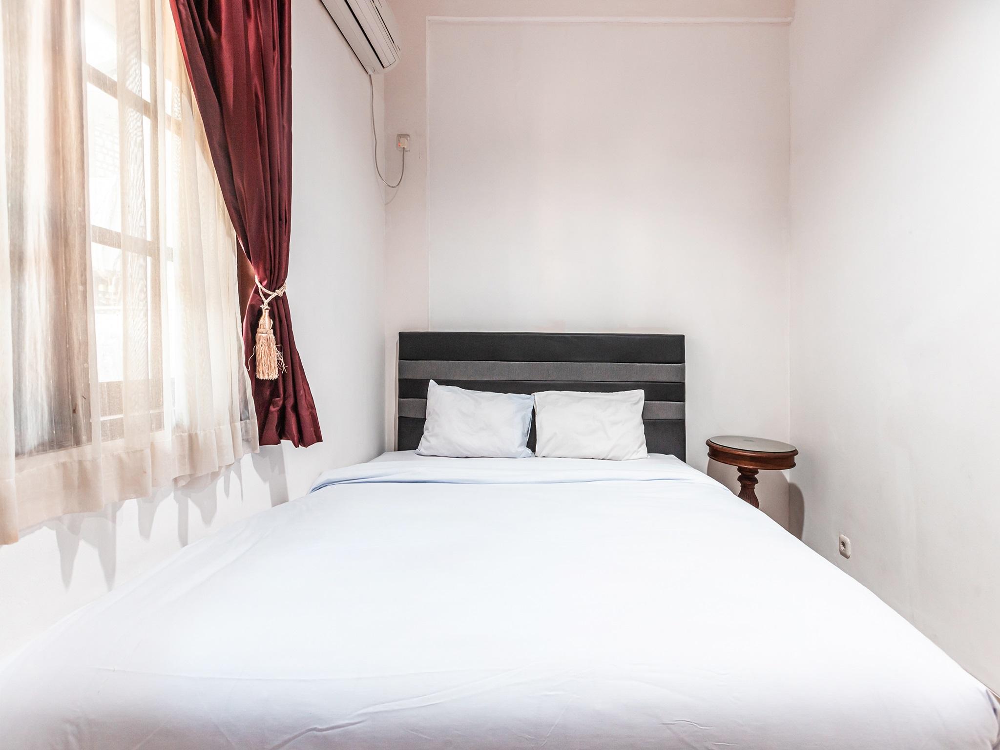 ג'קרטה Oyo 1990 Kost Kuningan Executive Boading House Setiabudi מראה חיצוני תמונה