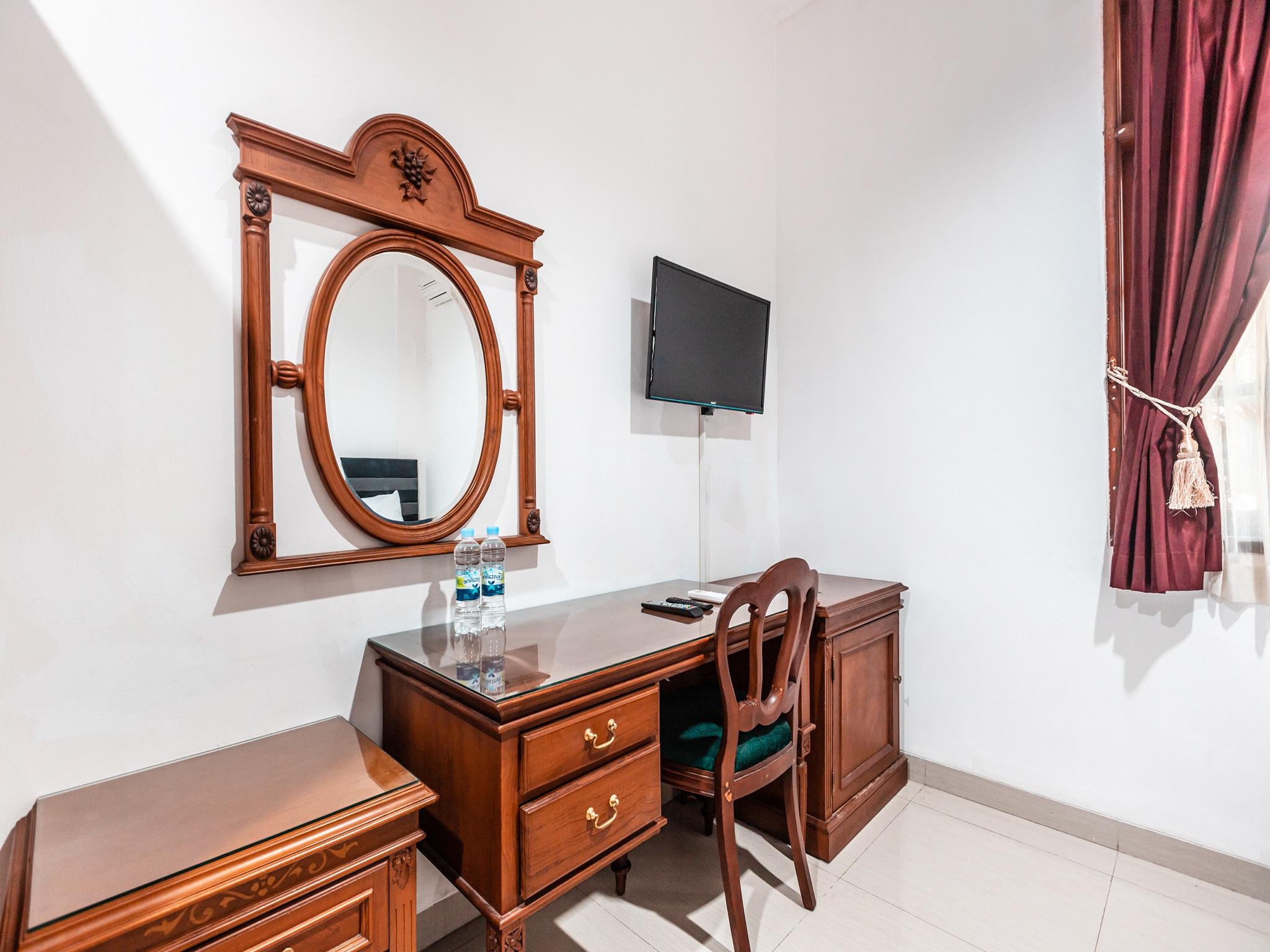 ג'קרטה Oyo 1990 Kost Kuningan Executive Boading House Setiabudi מראה חיצוני תמונה