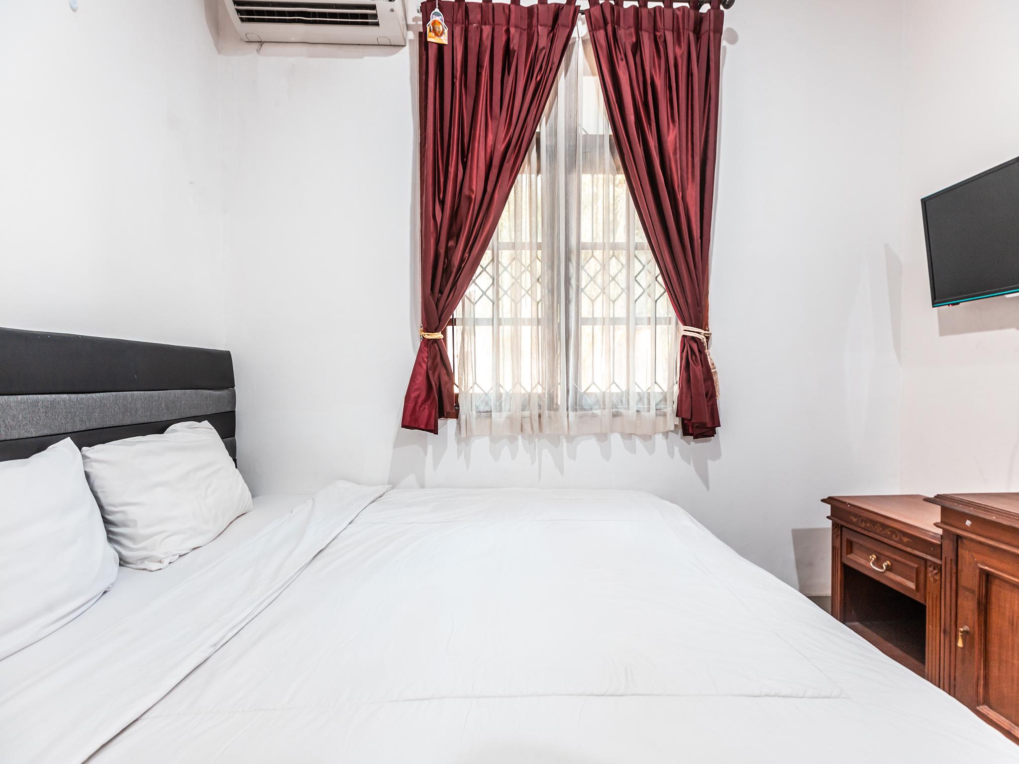 ג'קרטה Oyo 1990 Kost Kuningan Executive Boading House Setiabudi מראה חיצוני תמונה
