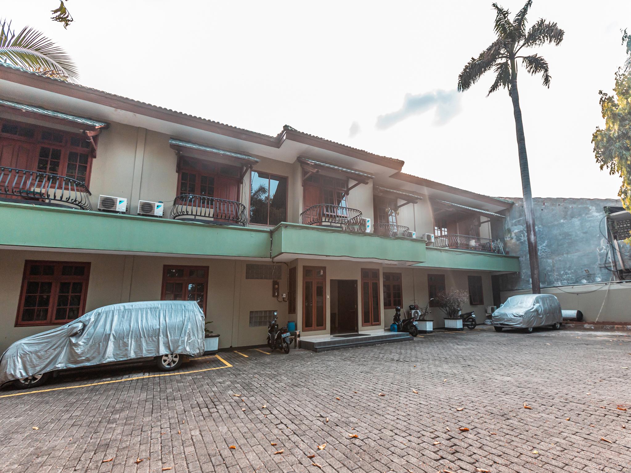 ג'קרטה Oyo 1990 Kost Kuningan Executive Boading House Setiabudi מראה חיצוני תמונה