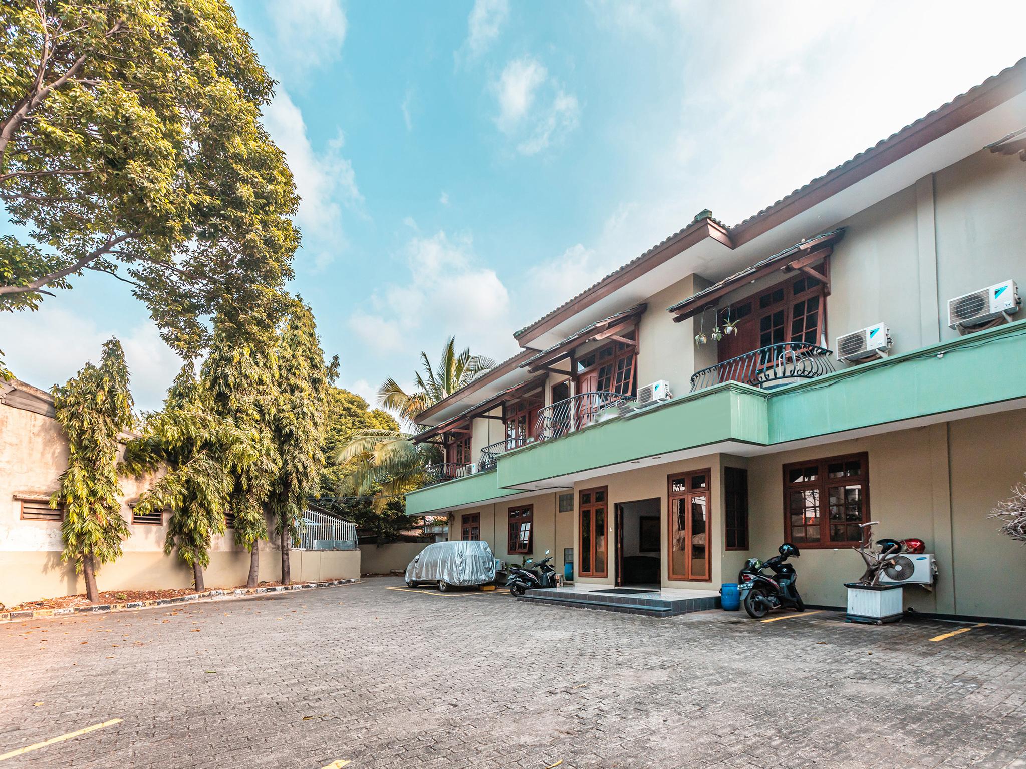 ג'קרטה Oyo 1990 Kost Kuningan Executive Boading House Setiabudi מראה חיצוני תמונה