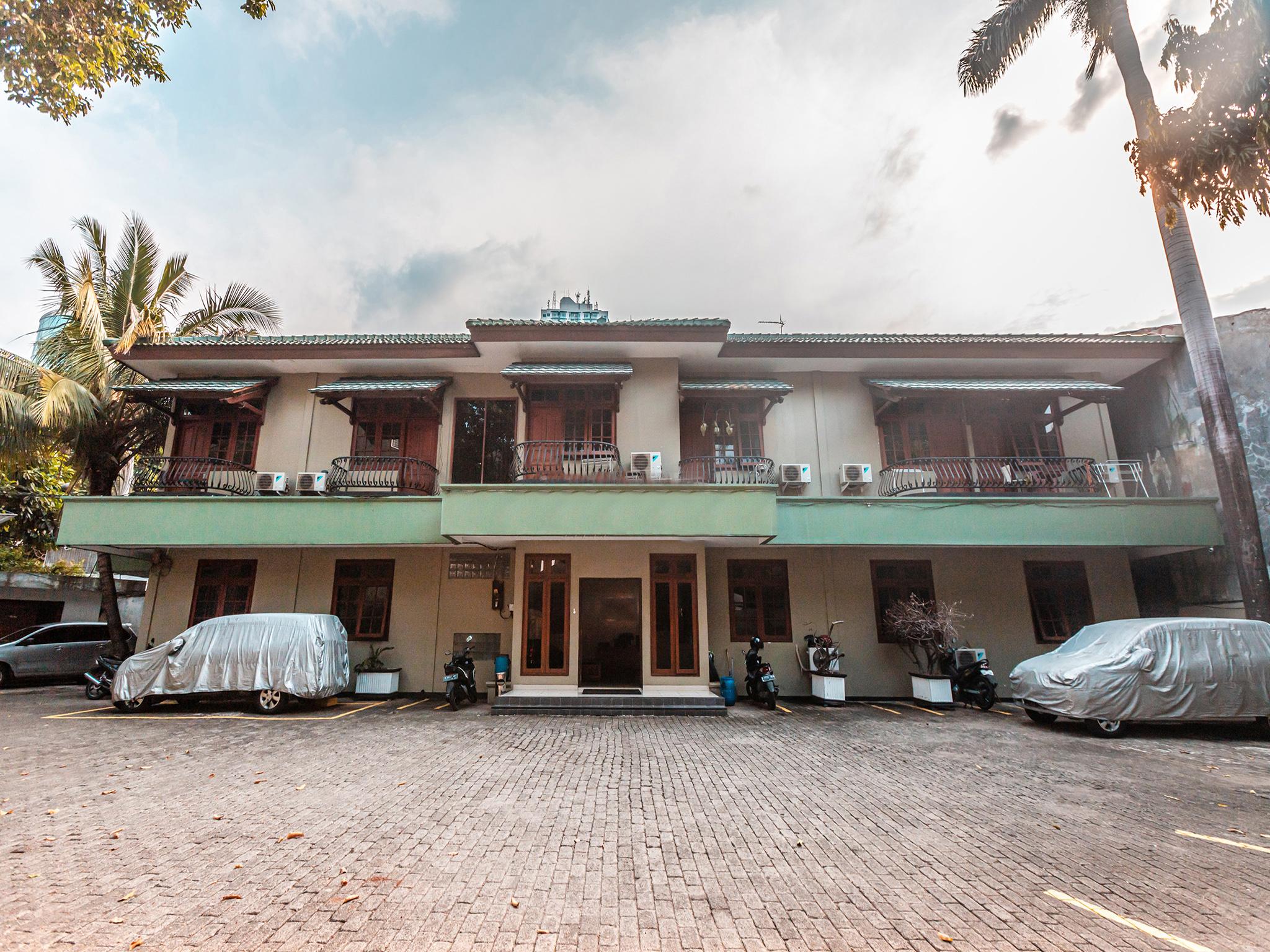 ג'קרטה Oyo 1990 Kost Kuningan Executive Boading House Setiabudi מראה חיצוני תמונה